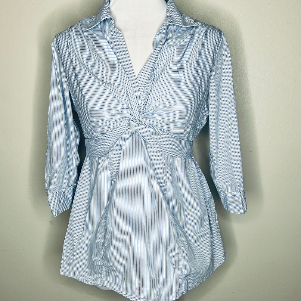 A Pea in the Pod Top Medium Maternity Blue Striped Twist Front V-Neck 3/4 Sleeve